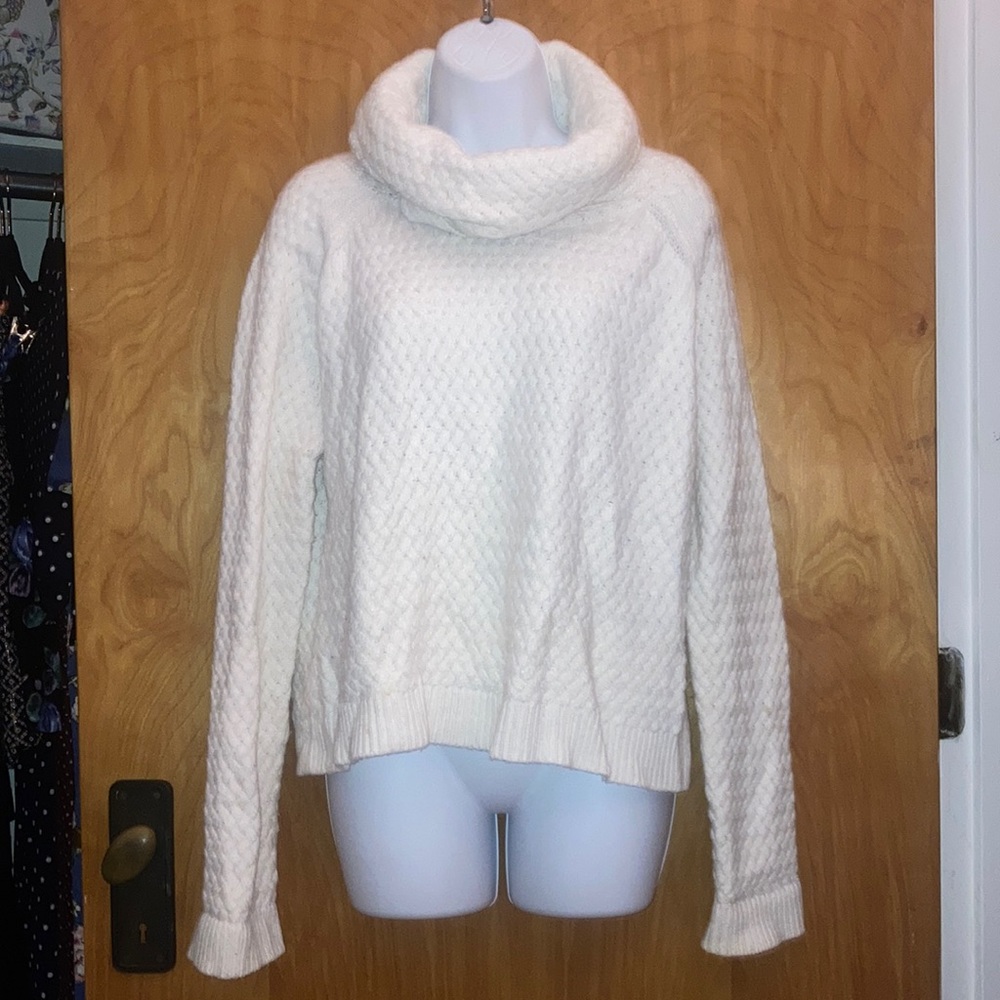 New York & Company Cream White Cowel Neck Sweater Size Large